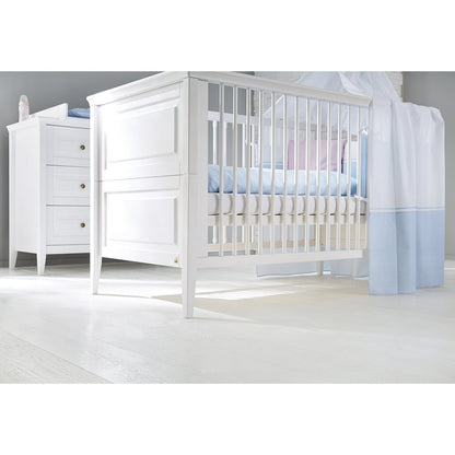 Kinderzimmer 'Smilla' extrabreit3-teilig: Kinderbett, extrabreite Wickelkommode, 2-türiger Kleiderschrank